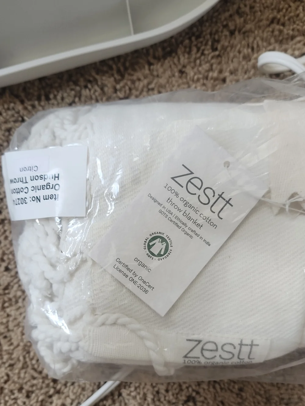 zestt looking throw